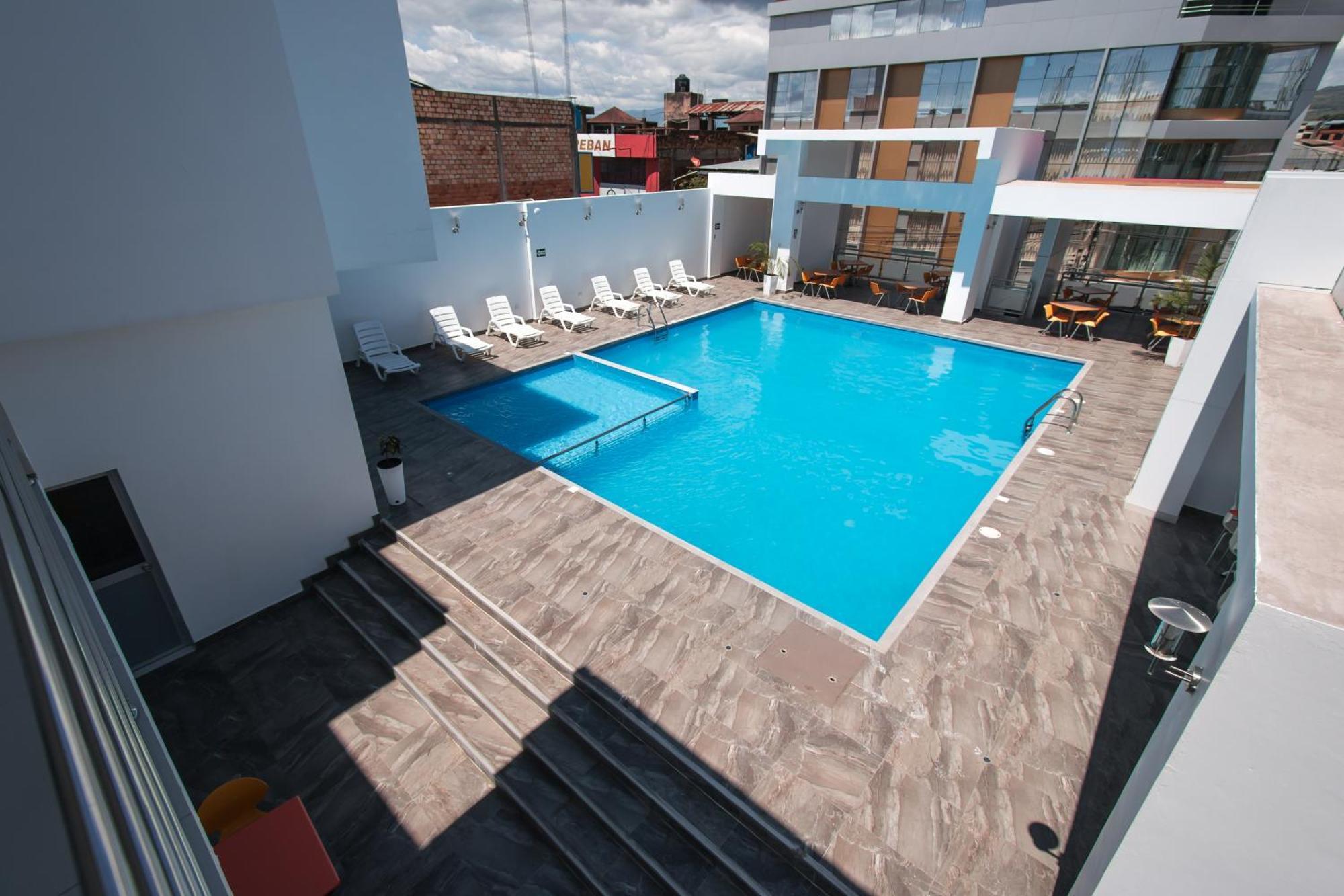 Cumbaza Hotel & Convenciones Tarapoto Luaran gambar