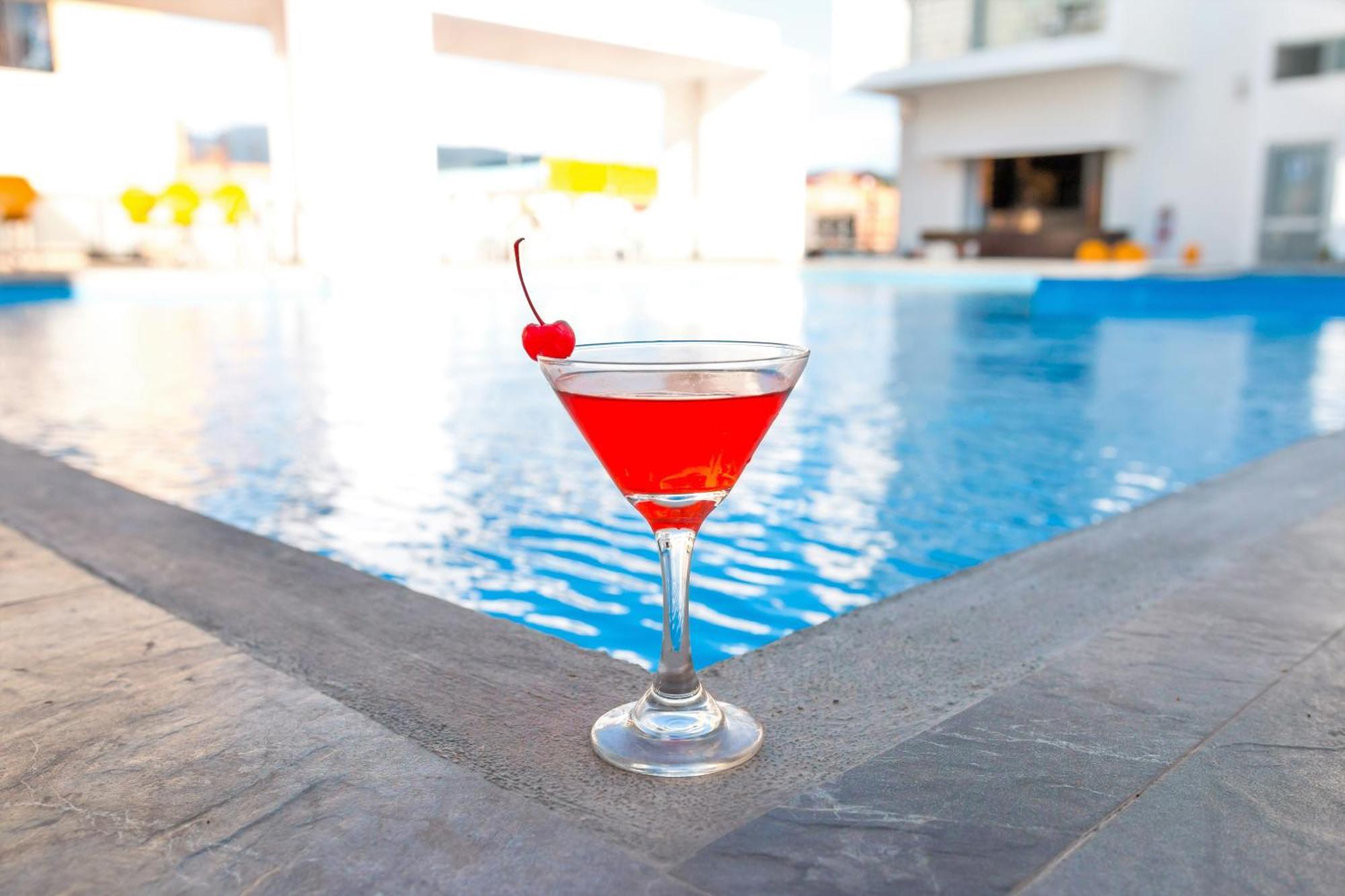 Cumbaza Hotel & Convenciones Tarapoto Luaran gambar