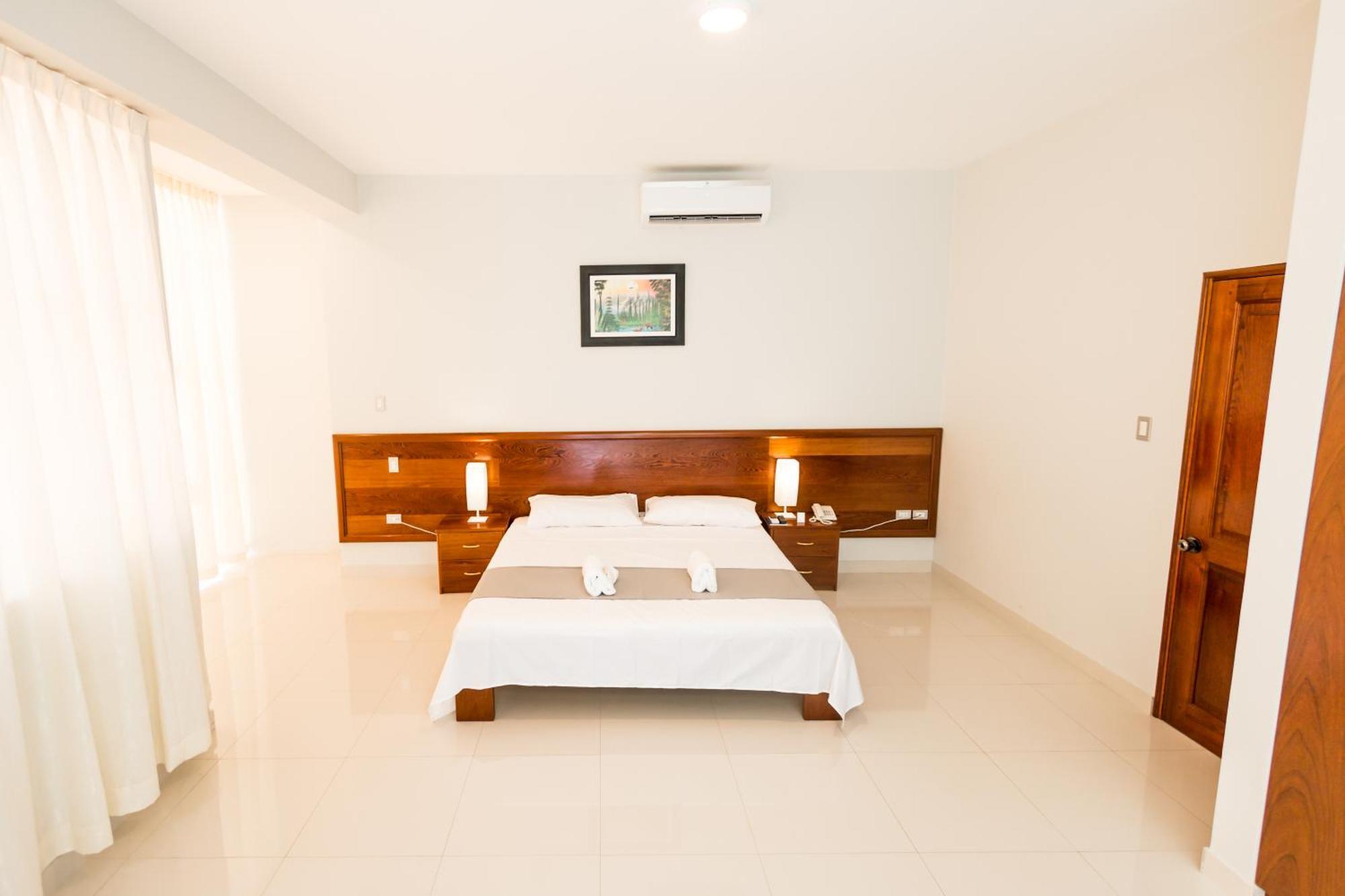 Cumbaza Hotel & Convenciones Tarapoto Luaran gambar
