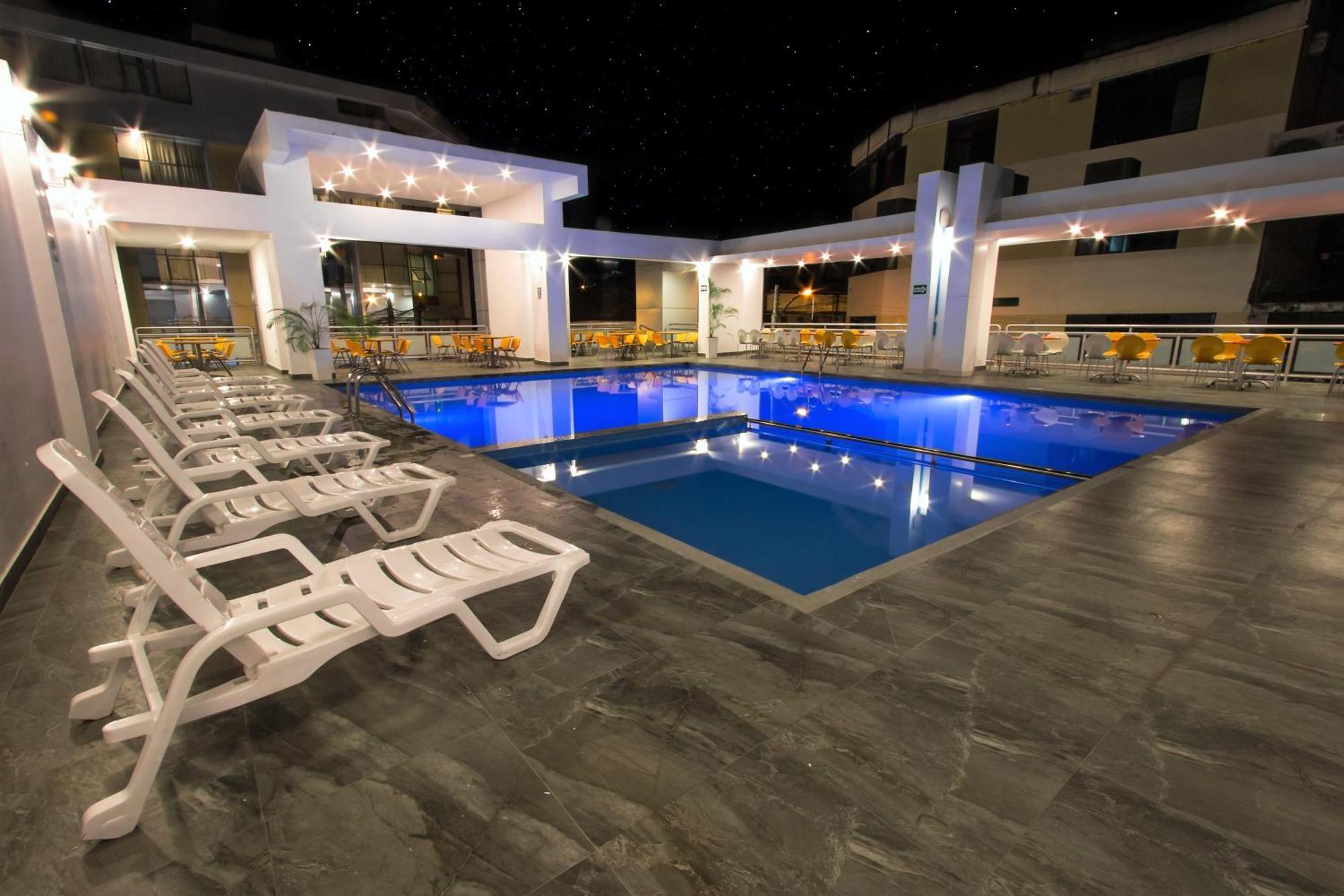 Cumbaza Hotel & Convenciones Tarapoto Luaran gambar